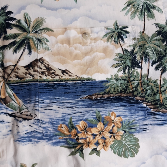 Vintage Pierre Cardin Hawaiian shirt - Picture 8 of 8